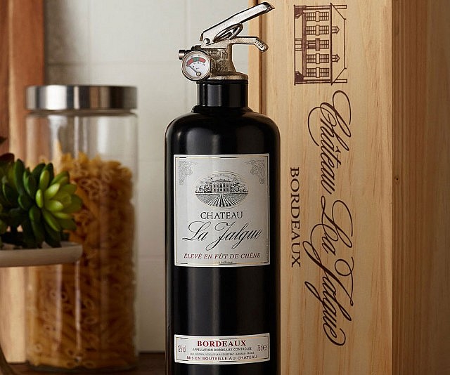 Chic Wine Bottle Extinguisher